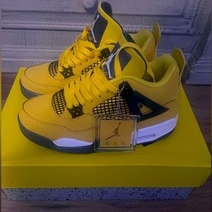 Air Jordan 4 Retro 'Lightning' 2021